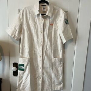 NWOT North Face Canvas Dress with Patches Size Medium